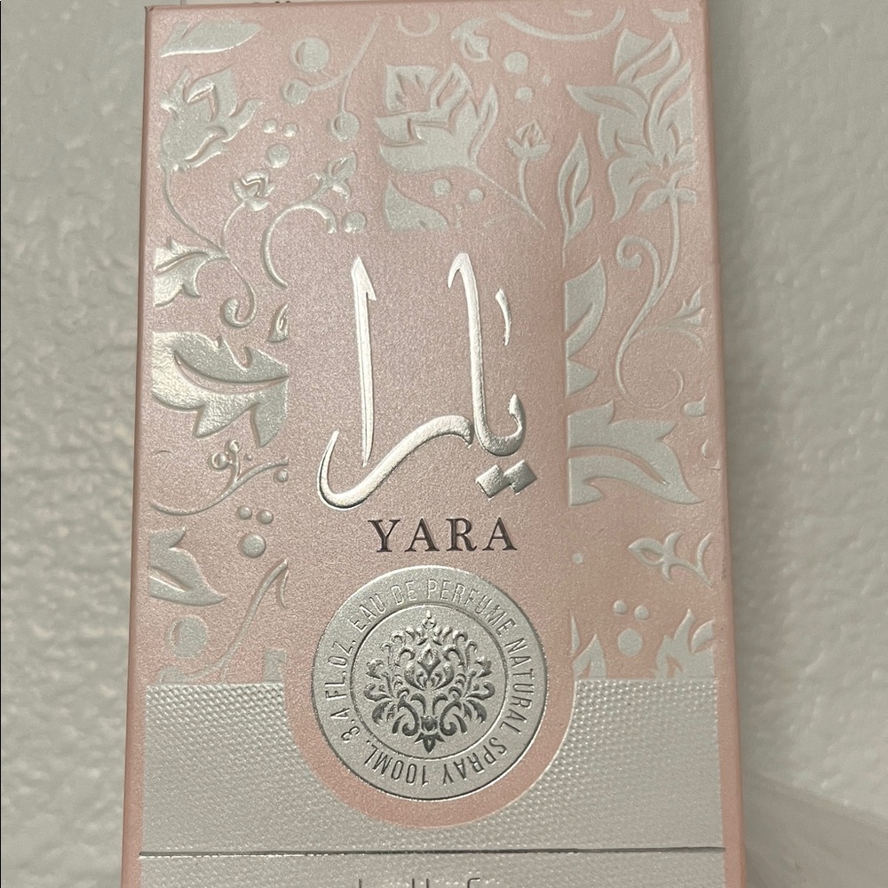 Yara Perfume Box in Pink and Silver